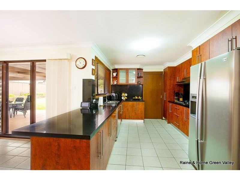 8 Daydream Avenue, Hinchinbrook NSW 2168