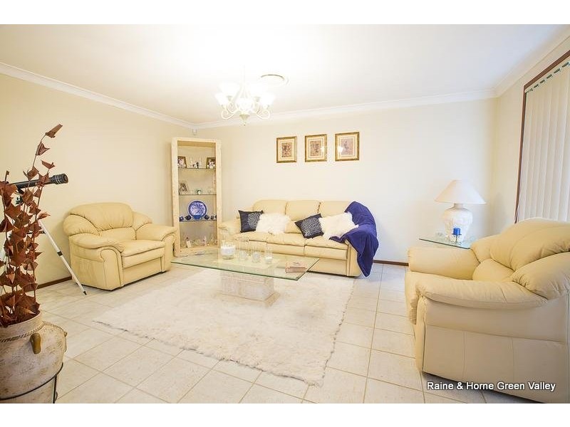 8 Daydream Avenue, Hinchinbrook NSW 2168