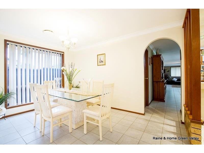 8 Daydream Avenue, Hinchinbrook NSW 2168