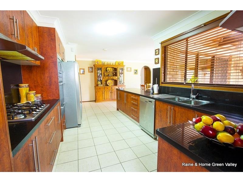 8 Daydream Avenue, Hinchinbrook NSW 2168