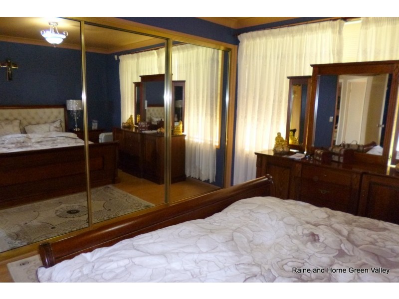 10 Castlereagh Street, Bossley Park NSW 2176