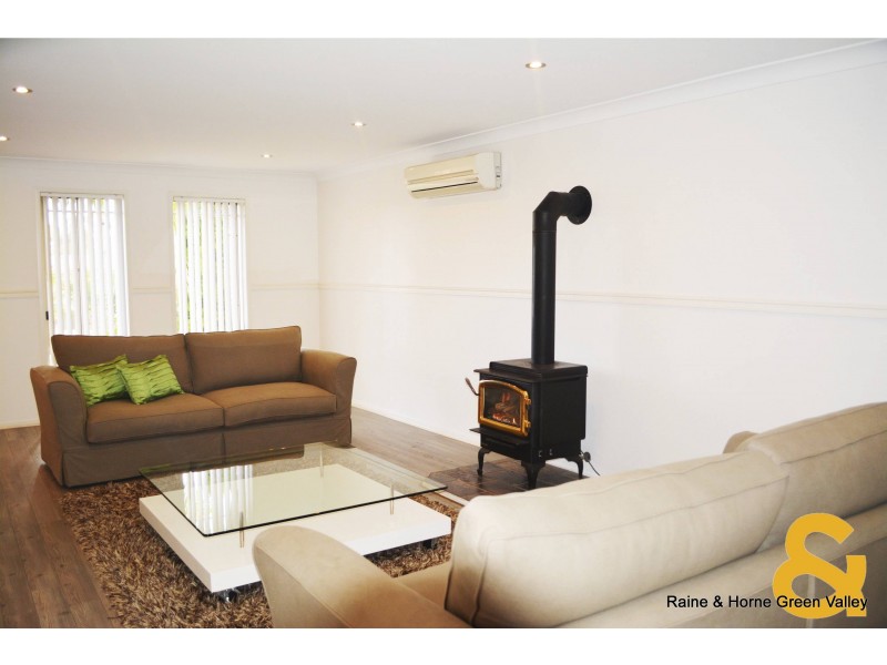 14 St Helens Close, West Hoxton NSW 2171