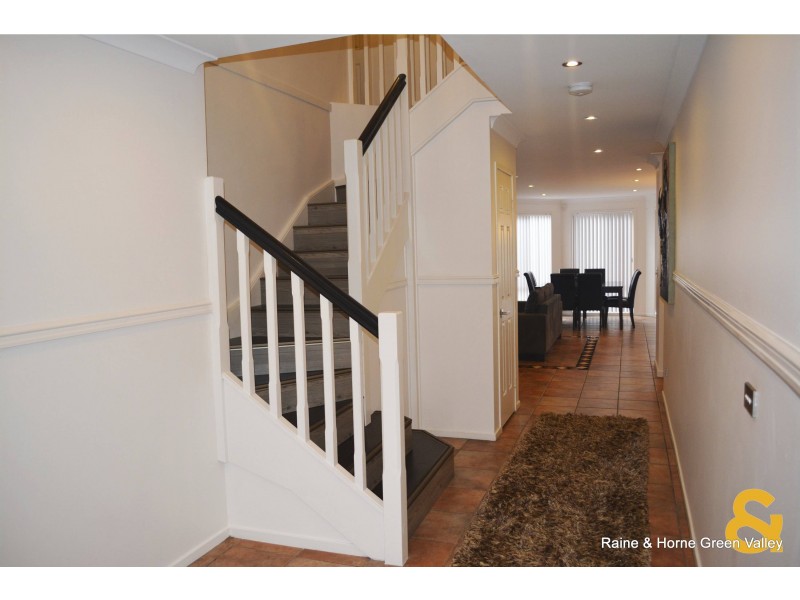 14 St Helens Close, West Hoxton NSW 2171