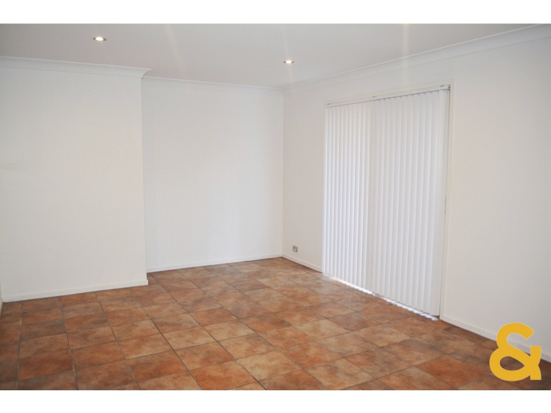 14 St Helens Close, West Hoxton NSW 2171