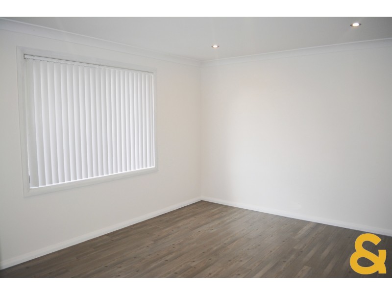 14 St Helens Close, West Hoxton NSW 2171