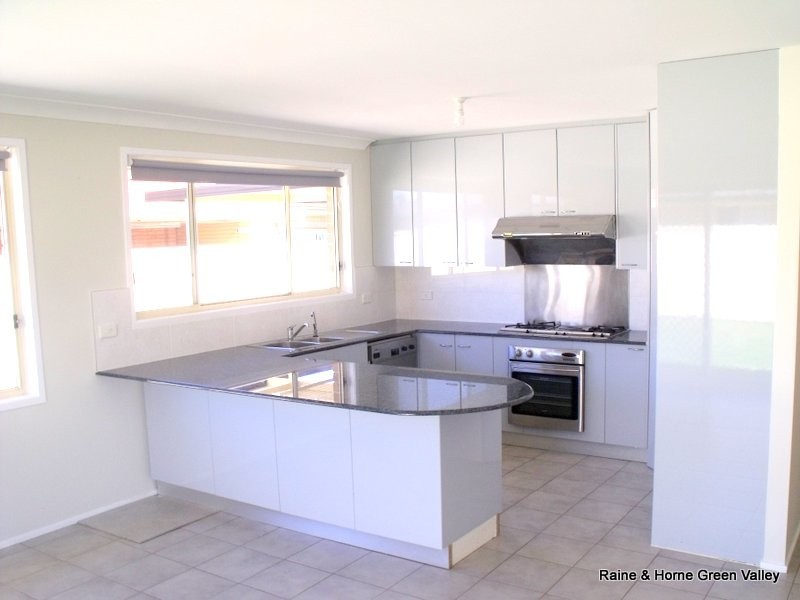 14 Macksville Street, Hoxton Park NSW 2171