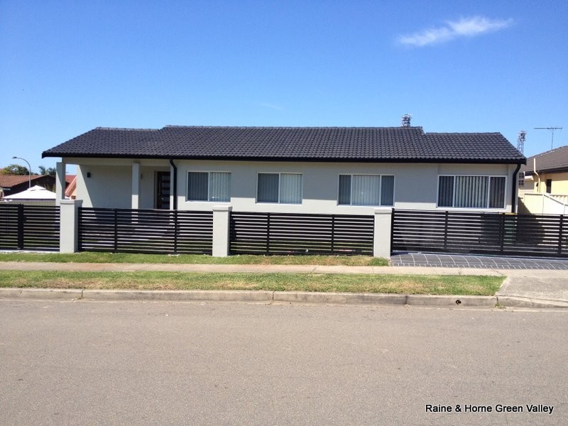 1 Cedar Place, Bossley Park NSW 2176