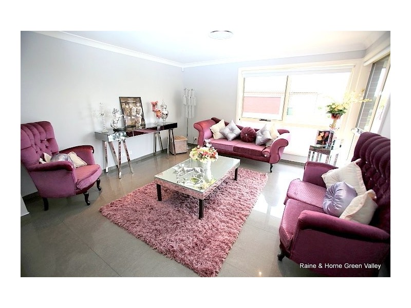 24 Bird Walton Avenue, Middleton Grange NSW 2171