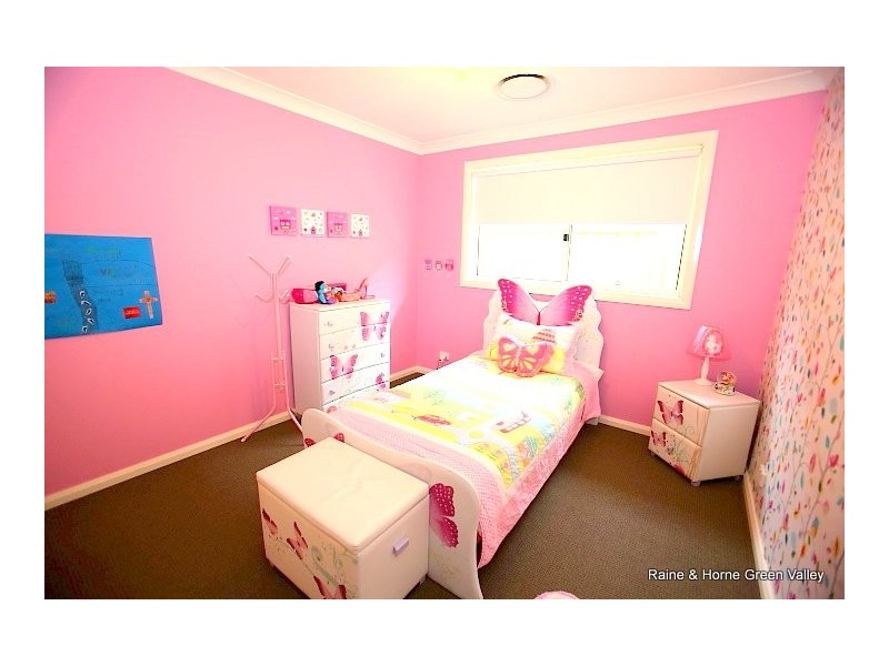 24 Bird Walton Avenue, Middleton Grange NSW 2171