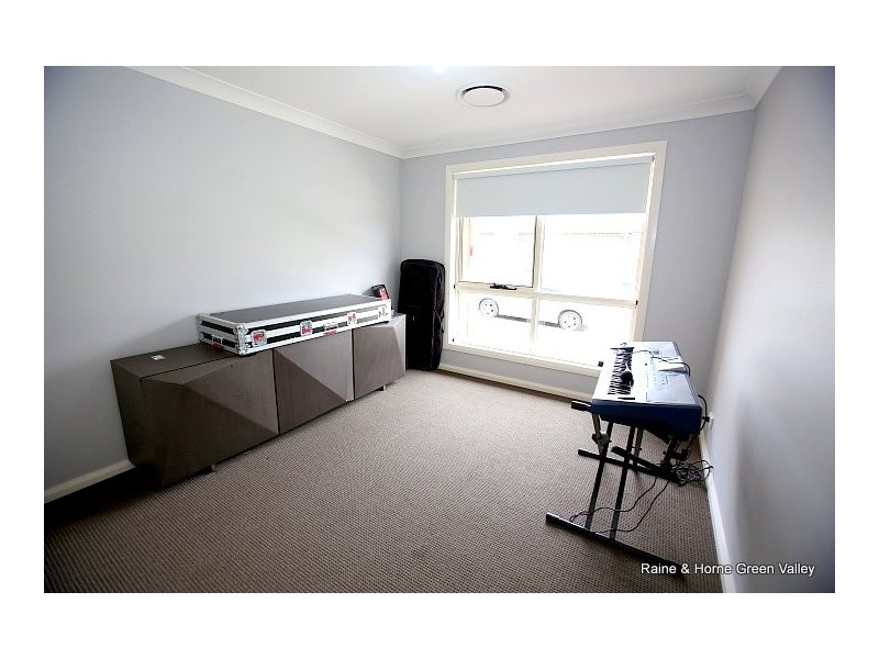 24 Bird Walton Avenue, Middleton Grange NSW 2171