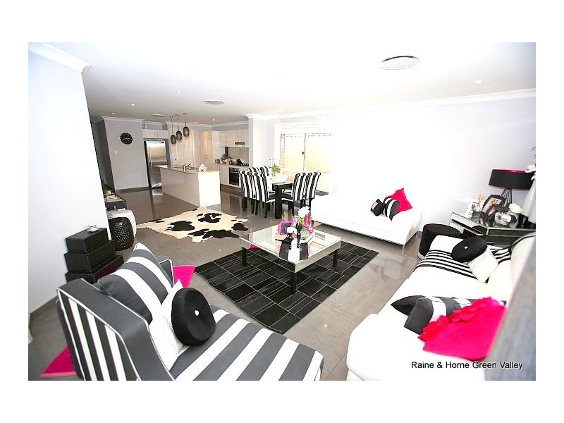 24 Bird Walton Avenue, Middleton Grange NSW 2171