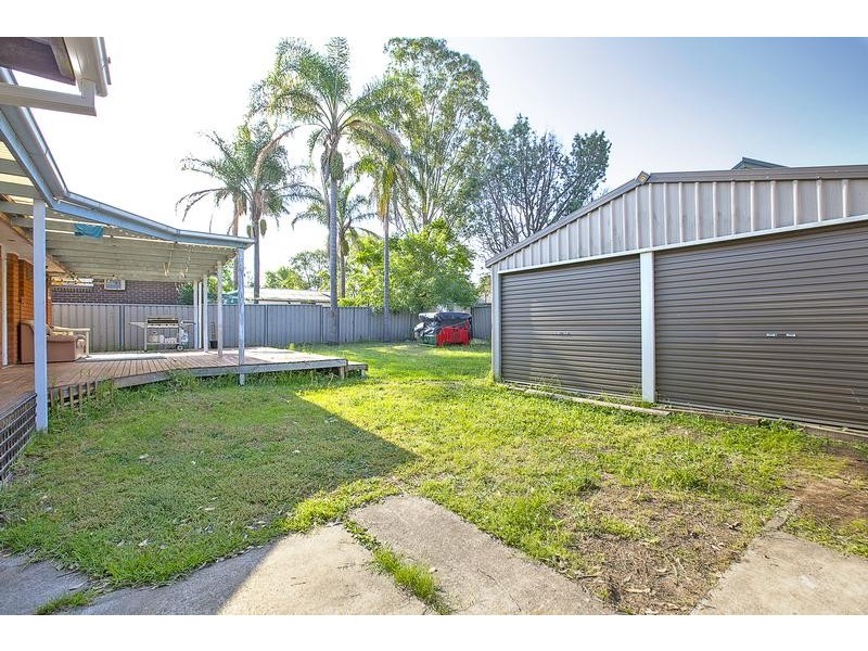 15 Harrow Road, Cambridge Park NSW 2747