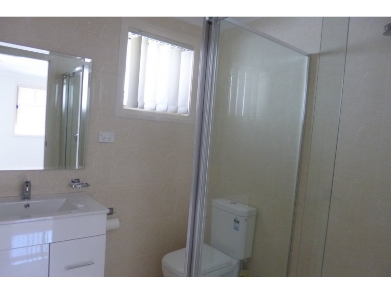 2A Siandra Avenue, Fairfield NSW 2165