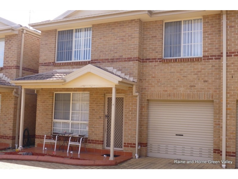 7/28 Warialda Way, Hinchinbrook NSW 2168