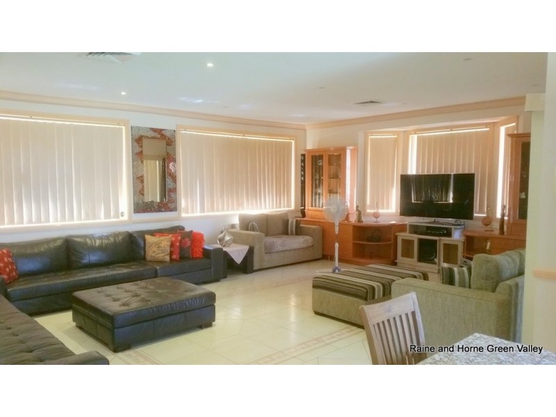 8 Rowany Close, Bonnyrigg NSW 2177