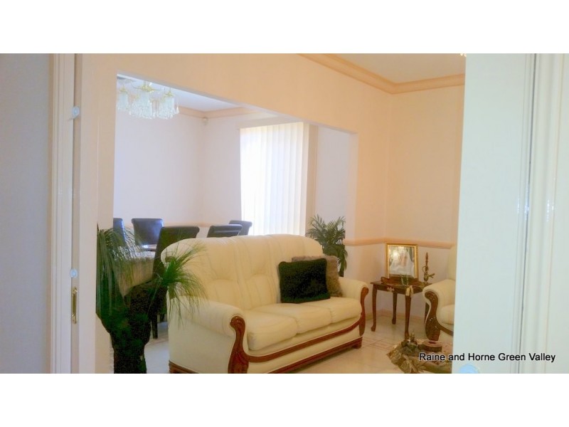 8 Rowany Close, Bonnyrigg NSW 2177