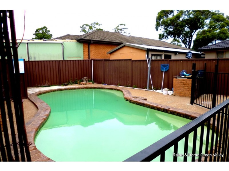 8 Rundle Road, Green Valley NSW 2168