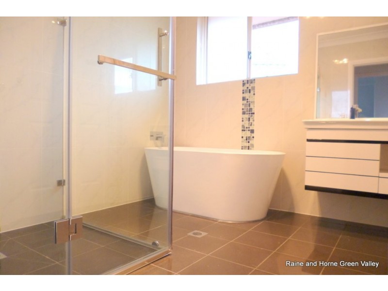 2/40 Pegasus Avenue, Hinchinbrook NSW 2168