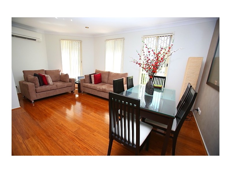 8 Gould Street, West Hoxton NSW 2171