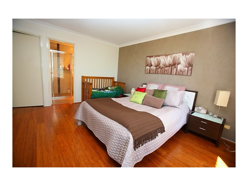 8 Gould Street, West Hoxton NSW 2171