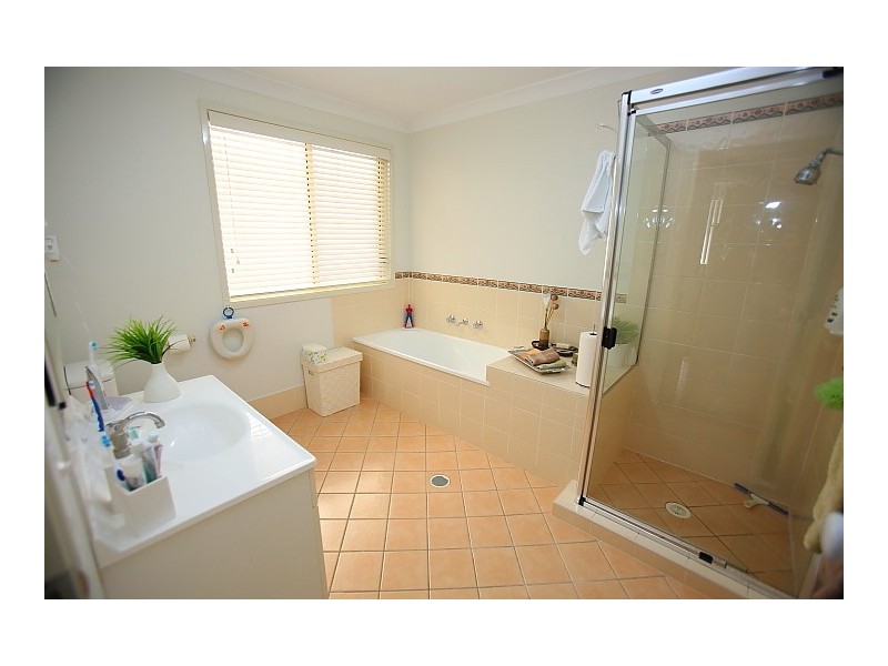 8 Gould Street, West Hoxton NSW 2171