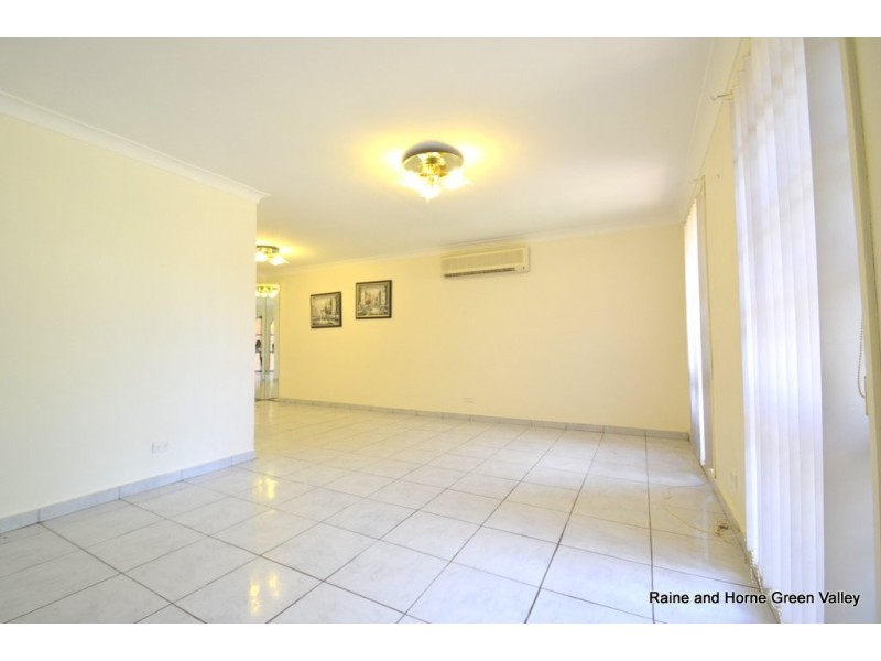 152 Sweethaven Road, Bossley Park NSW 2176