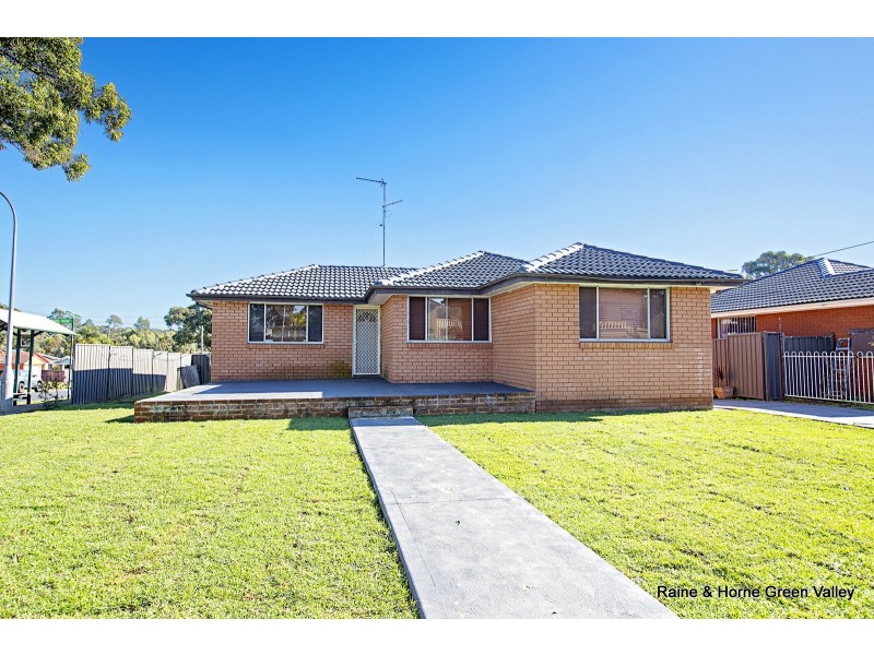 17 Taminga Road, Green Valley NSW 2168