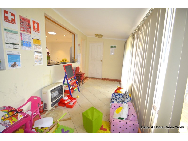 17 Taminga Road, Green Valley NSW 2168