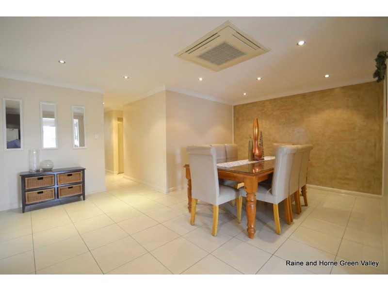 7B Lorikeet Place, Green Valley NSW 2168