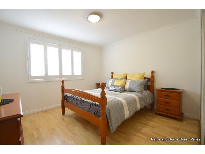 7B Lorikeet Place, Green Valley NSW 2168