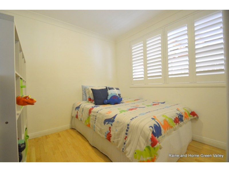 7B Lorikeet Place, Green Valley NSW 2168