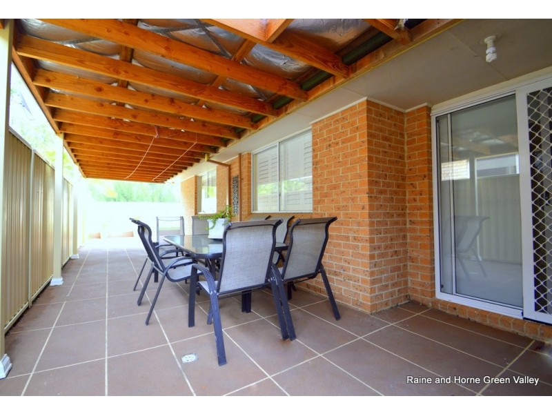 7B Lorikeet Place, Green Valley NSW 2168
