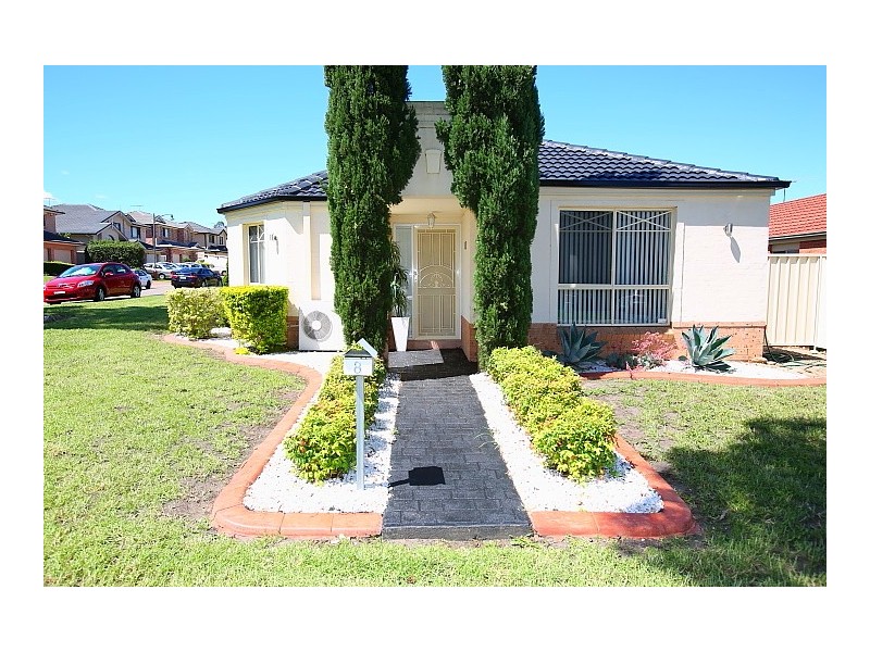 8 Gould Street, West Hoxton NSW 2171