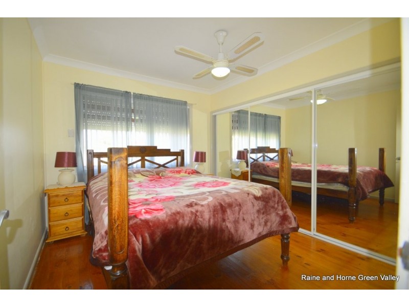 49 Finisterre Avenue, Whalan NSW 2770