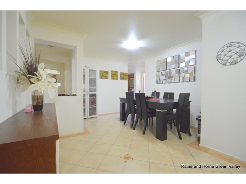 22 Bluff Street, Green Valley NSW 2168