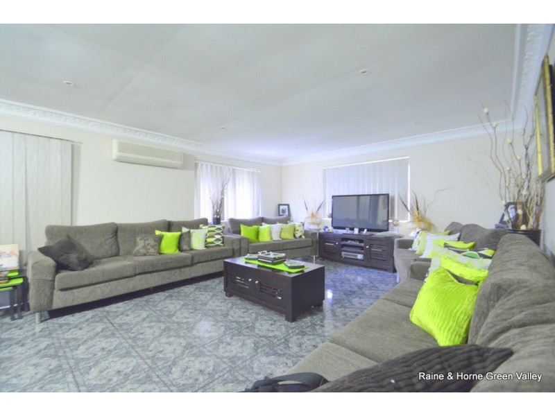 12 Strickland Crescent, Ashcroft NSW 2168