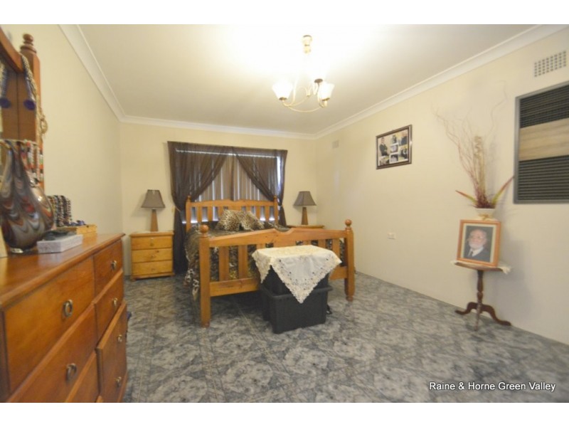 12 Strickland Crescent, Ashcroft NSW 2168