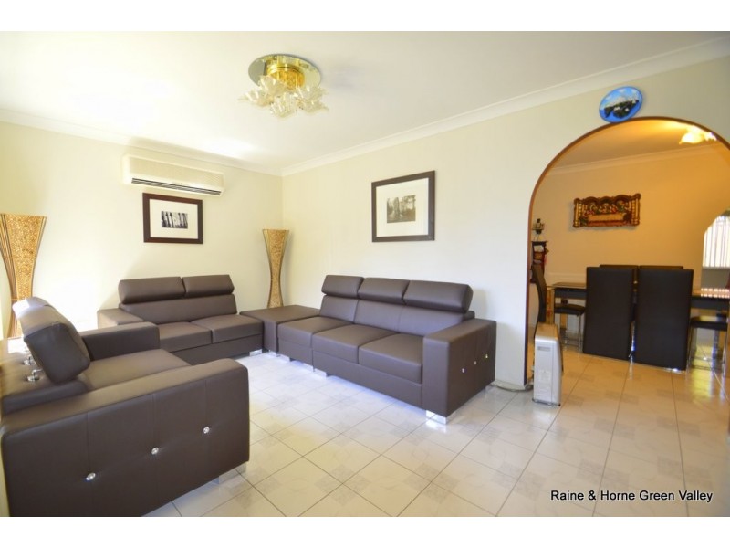 28/30 Devenish Street, Greenfield Park NSW 2176