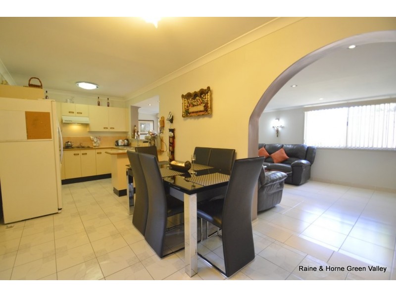 28/30 Devenish Street, Greenfield Park NSW 2176