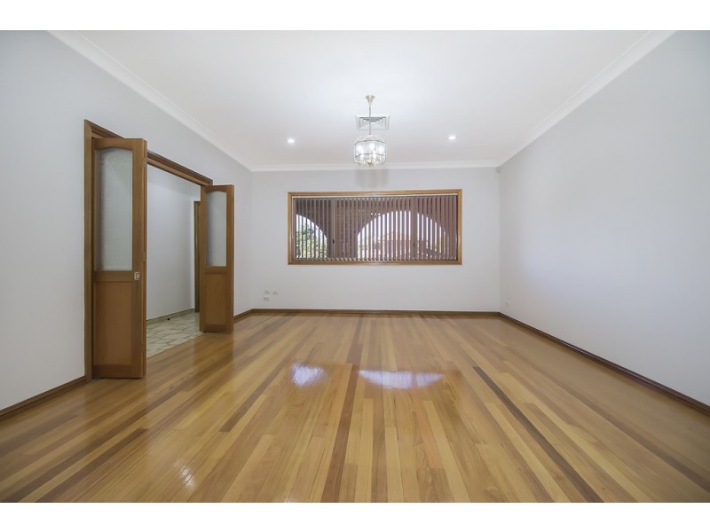 5 Busby Avenue, Edensor Park NSW 2176