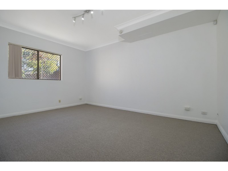 5 Busby Avenue, Edensor Park NSW 2176