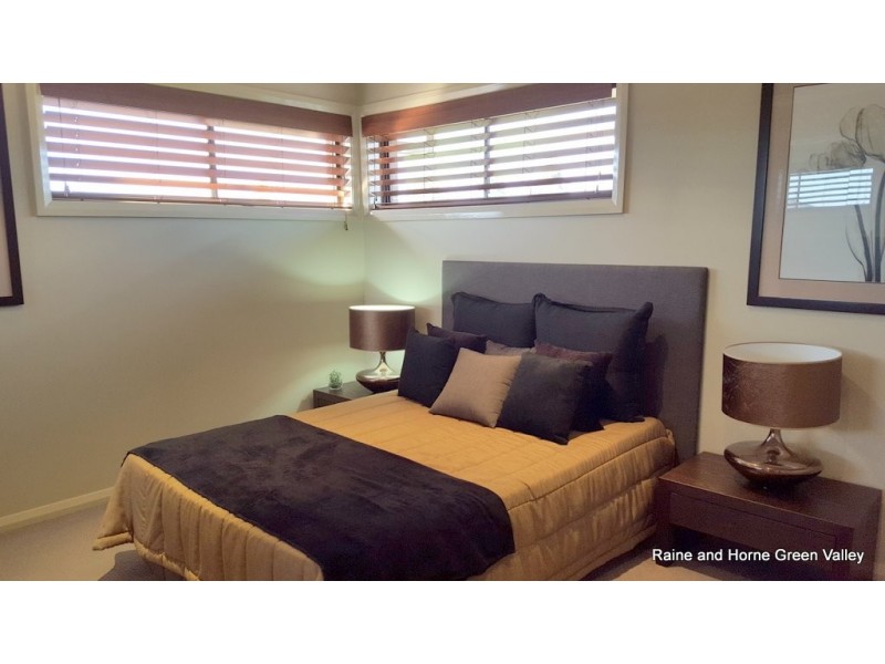 39 Moffatt Street, Oran Park NSW 2570