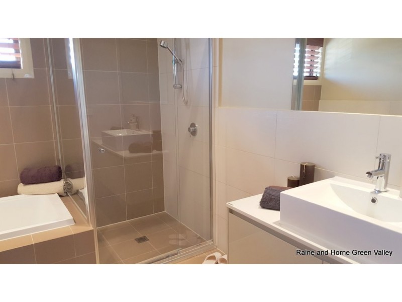 39 Moffatt Street, Oran Park NSW 2570