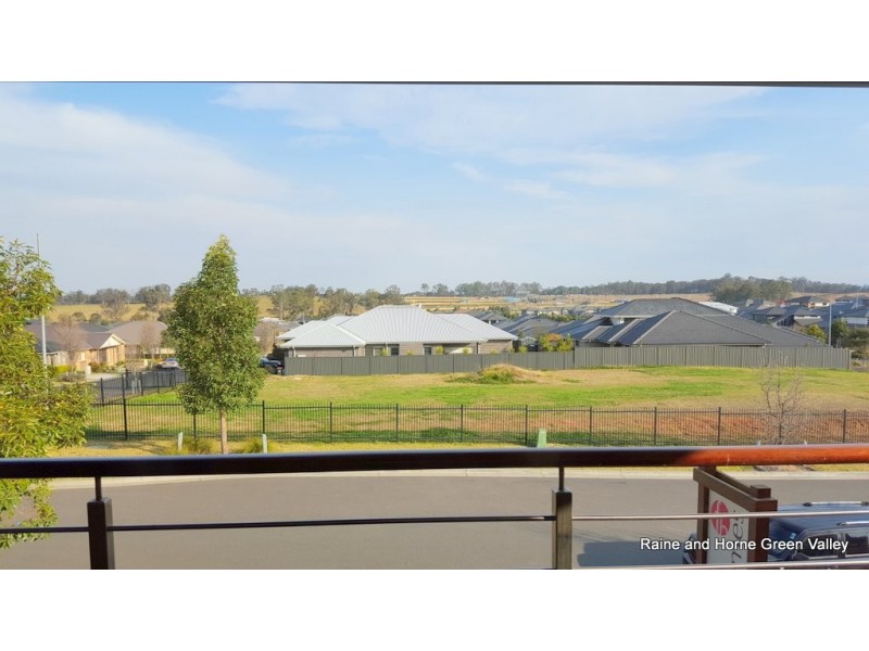 39 Moffatt Street, Oran Park NSW 2570