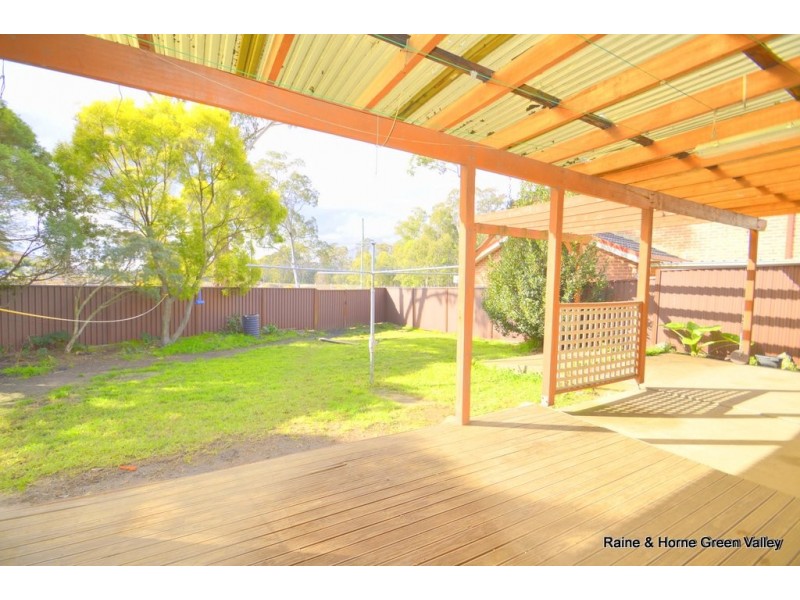 96 Cockatiel Circuit, Green Valley NSW 2168