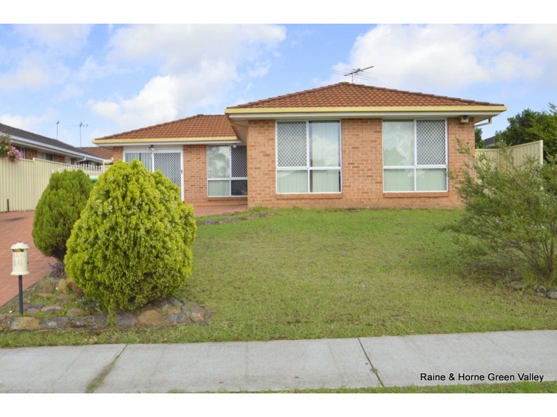 36 Falcon Circuit, Green Valley NSW 2168