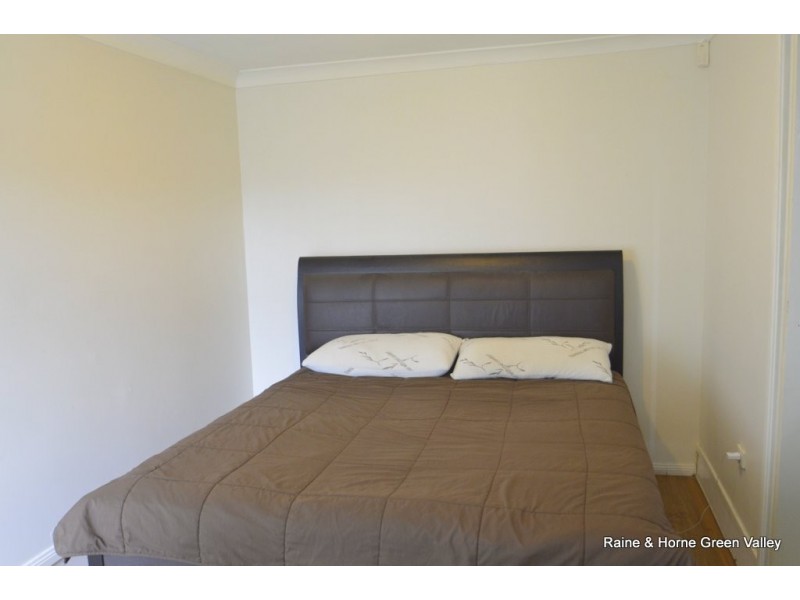 36 Falcon Circuit, Green Valley NSW 2168