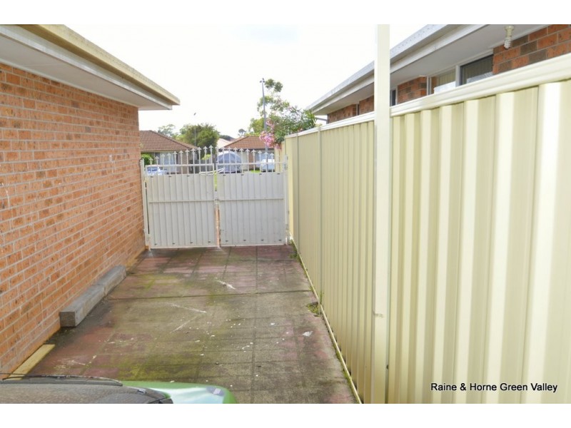 36 Falcon Circuit, Green Valley NSW 2168