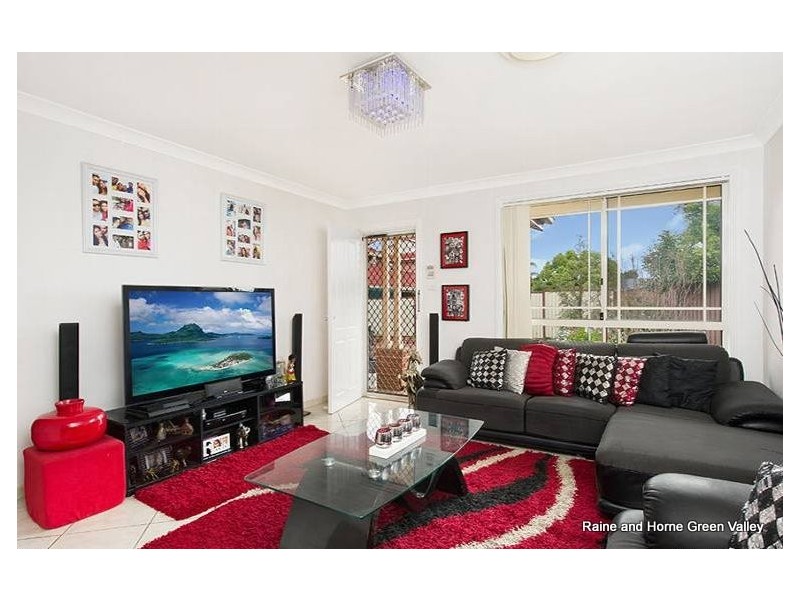 5/10 Peacock Close, Green Valley NSW 2168
