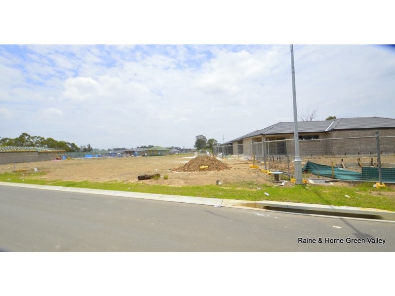 4 Grantham Crescent, Denham Court NSW 2565